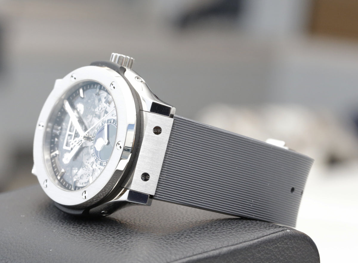 Hublot Classic  Moonphase