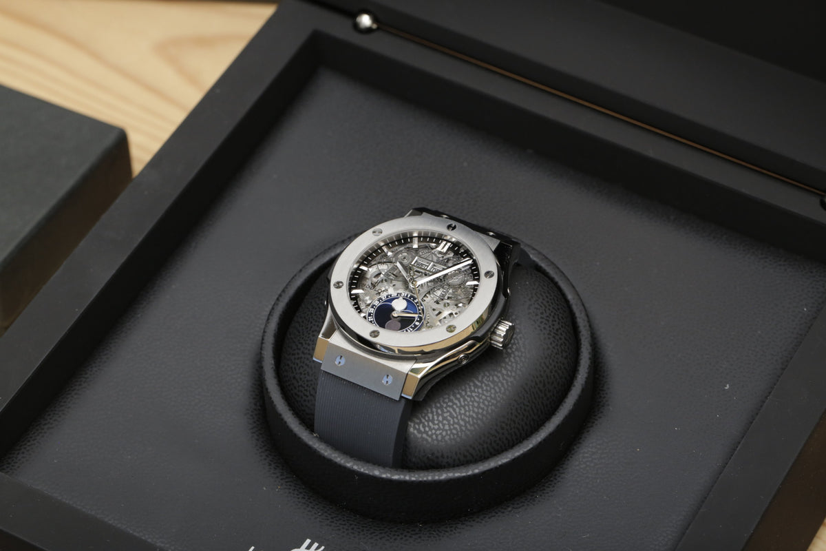 Hublot Classic  Moonphase