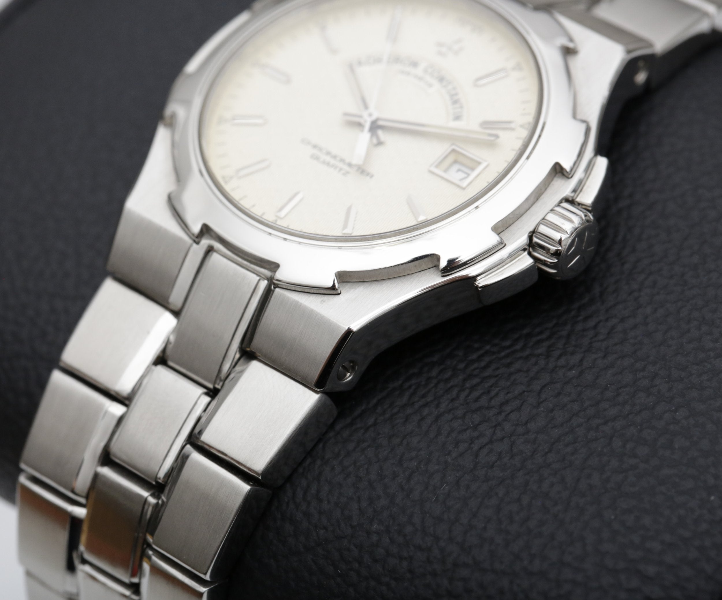 Vacheron Constantin Overseas 72040 777CRHONOS