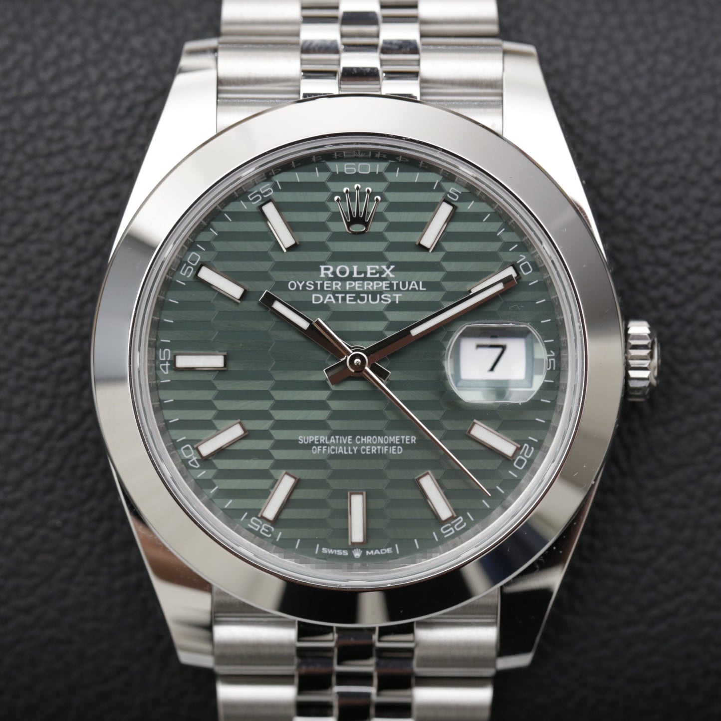 Rolex Datejust 41 - 126300 green motif dial