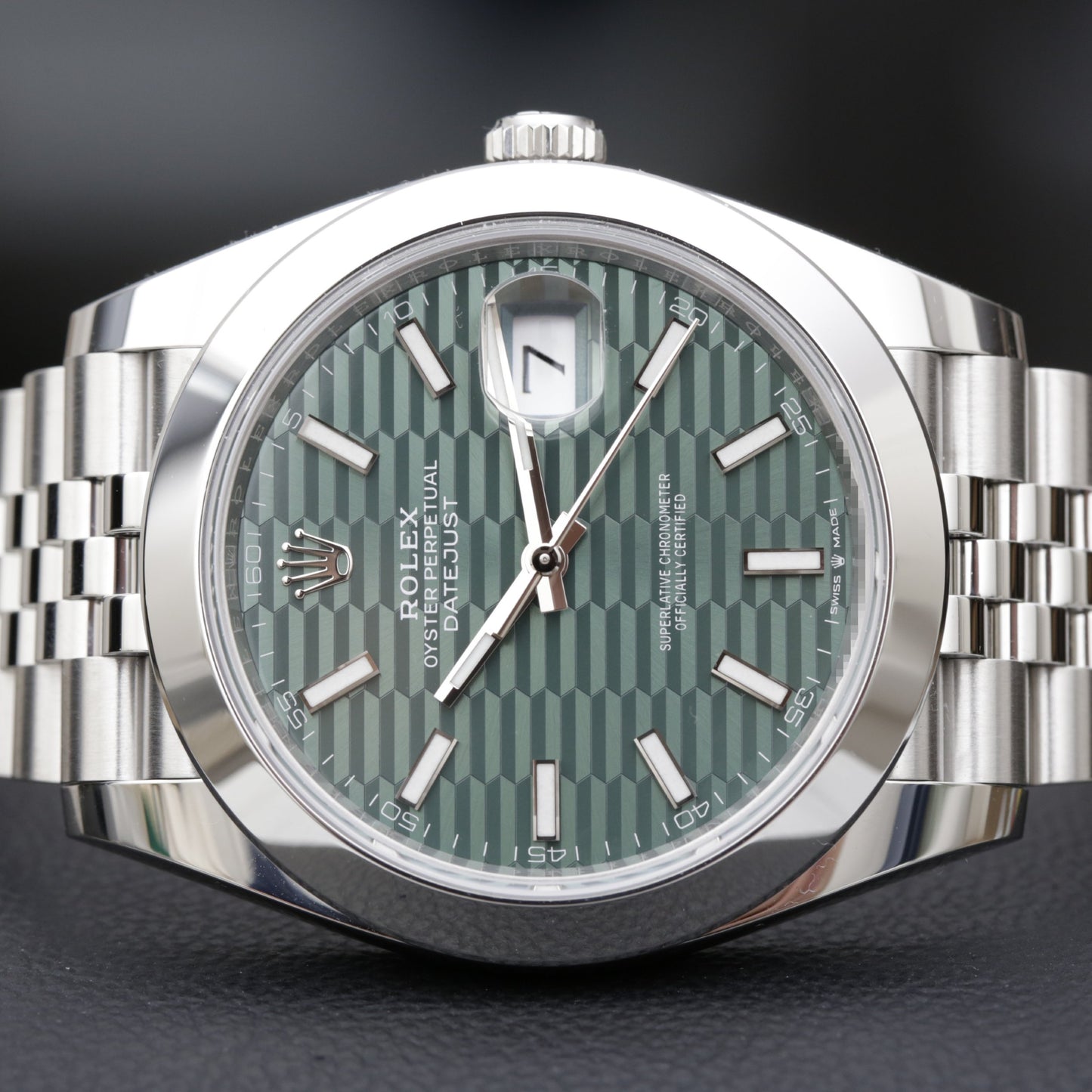 Rolex Datejust 41 - 126300 green motif dial